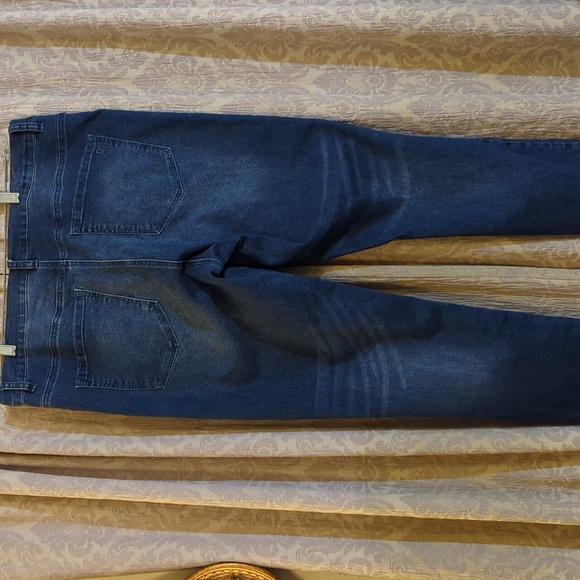 DG2 16w really good stretch distressed jeans - Picture 5 of 5